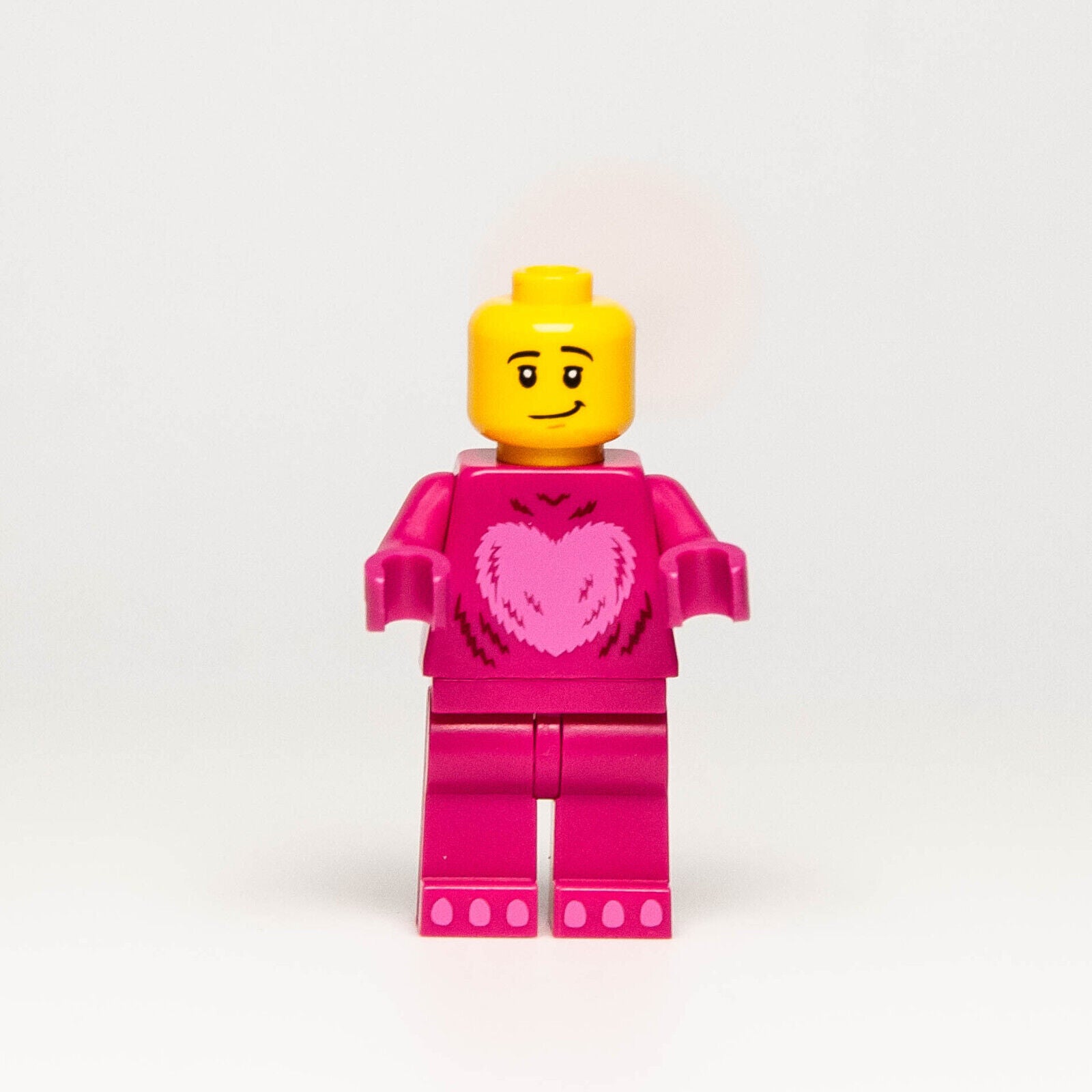 Lego Store 2022 BAM Minifigure - Magenta Pink Heart Love Bear Costume Guy (hol - StudBee